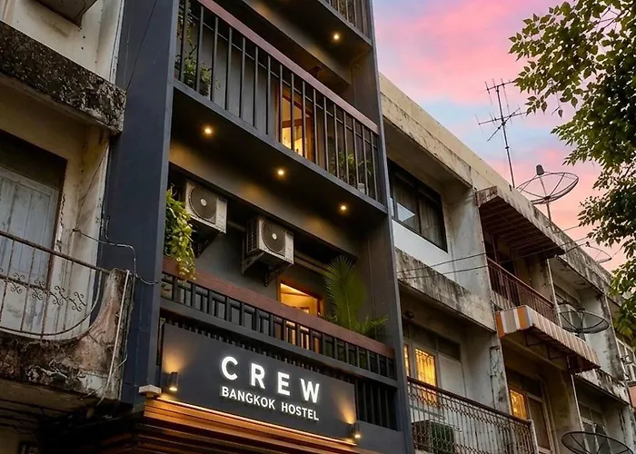 Crew Near Mrt And Khosan Road 게스트하우스